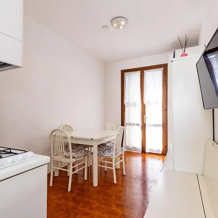 Pool Near Piazza Mazzini And Apartament *