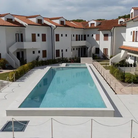 Apartament Pool Near Piazza Mazzini And Lido di Jesolo
